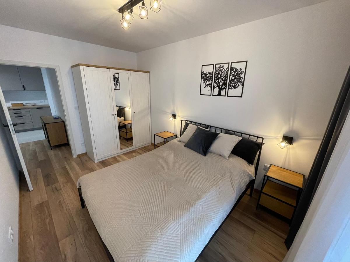 Newport Industrial Apartment ワルシャワ エクステリア 写真