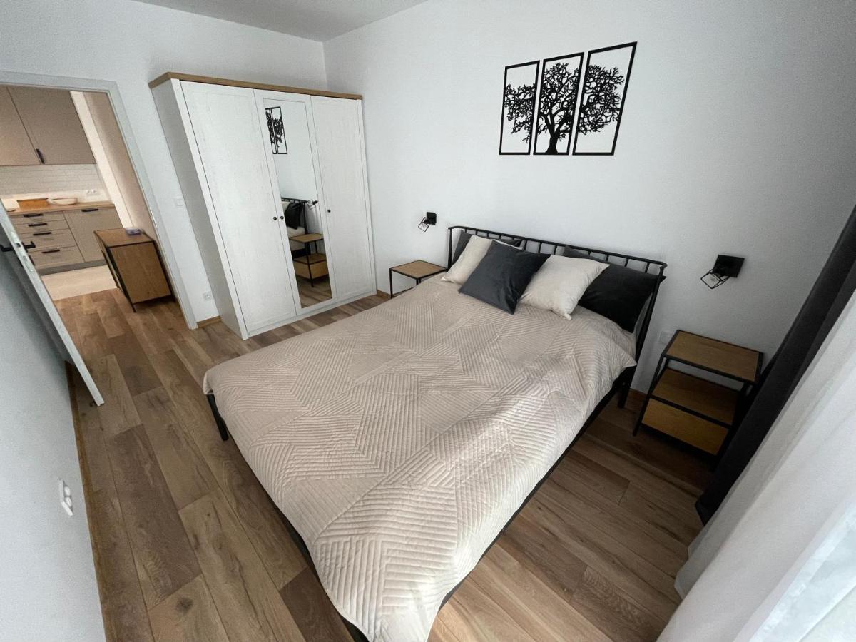 Newport Industrial Apartment ワルシャワ エクステリア 写真