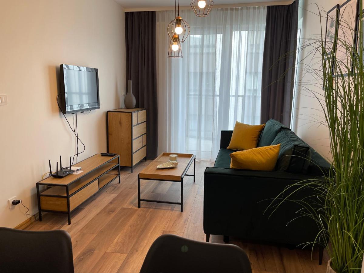 Newport Industrial Apartment ワルシャワ エクステリア 写真